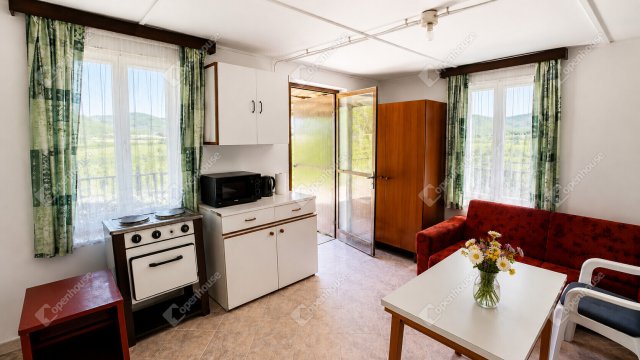 Eladó nyaraló, Egerben 12 M Ft, 2 szobás / költözzbe.hu