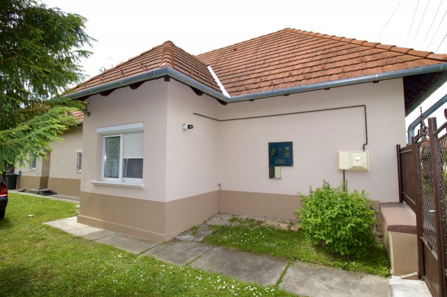 Eladó családi ház, Nyirádon, Béke utcában 47.5 M Ft, 3 szobás