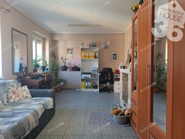 Eladó családi ház, Kiskunfélegyházán 39.9 M Ft, 3 szobás