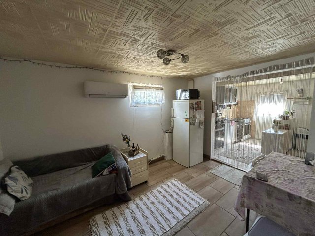 Eladó családi ház, Inárcson 69.9 M Ft, 7+1 szobás