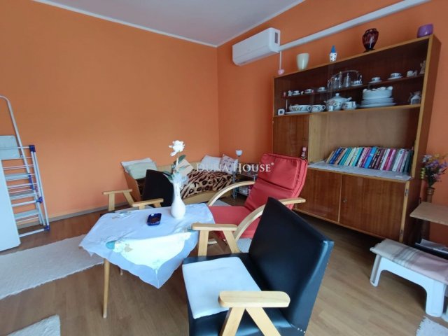 Eladó panellakás, Mohácson 33.9 M Ft, 2 szobás