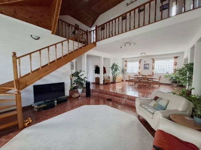 Eladó családi ház, Fóton 168.9 M Ft, 5 szobás