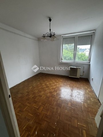 Eladó téglalakás, Debrecenben 45 M Ft, 2 szobás