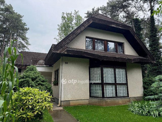 Eladó családi ház, Siófokon 150 M Ft, 5+4 szobás