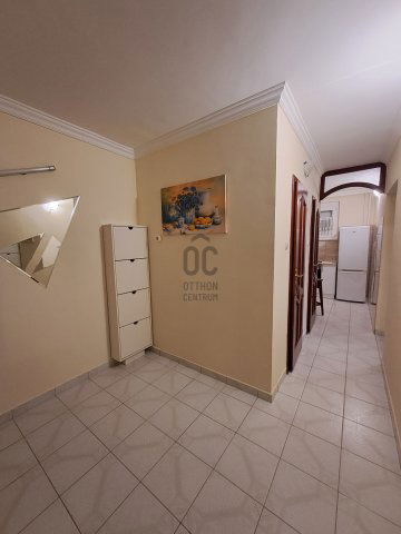 Eladó panellakás, Debrecenben 82 M Ft, 4 szobás