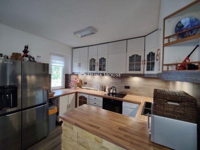 Eladó ikerház, Szentendrén 167.9 M Ft, 4 szobás