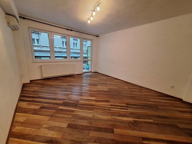 Eladó téglalakás, Budapesten, VI. kerületben, Ó utcában