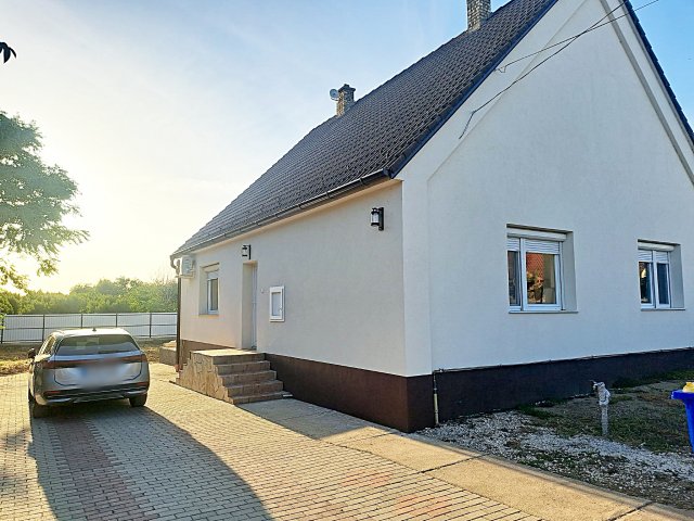 Eladó családi ház, Újfehértón 67 M Ft, 2+1 szobás