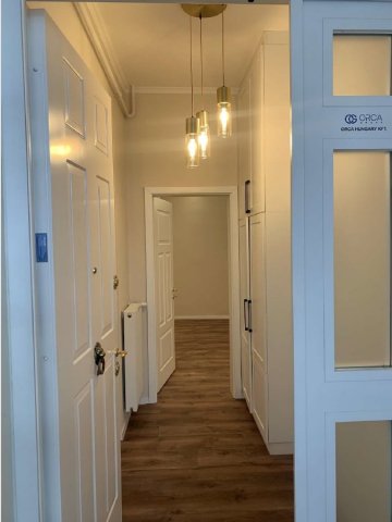 Kiadó téglalakás, albérlet, Budapesten, V. kerületben, 3 szobás