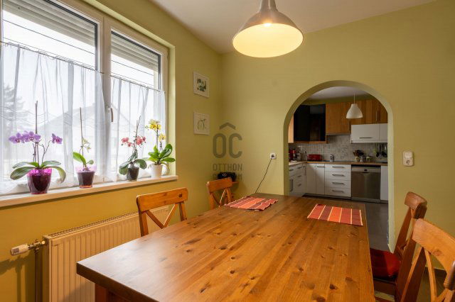 Eladó családi ház, Úrhidán 109 M Ft, 5 szobás