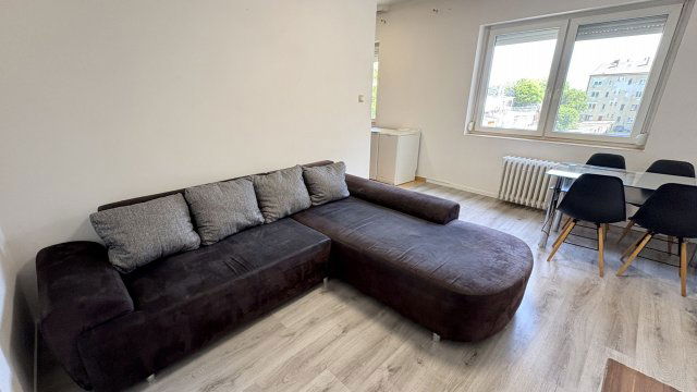 Kiadó téglalakás, albérlet, Debrecenben 219 E Ft / hó, 3 szobás