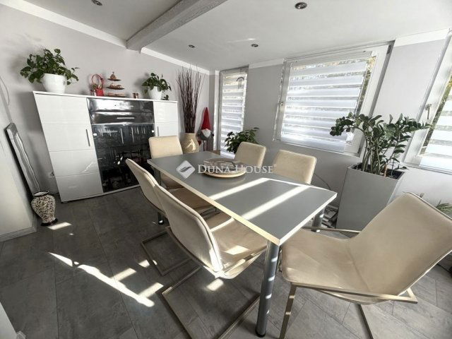 Eladó családi ház, Kistarcsán 150 M Ft, 3 szobás