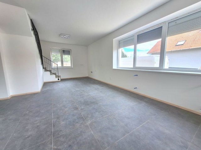 Eladó családi ház, Érden 114.5 M Ft, 4+1 szobás