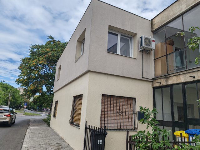 Eladó téglalakás, Veszprémben 79.5 M Ft, 3 szobás