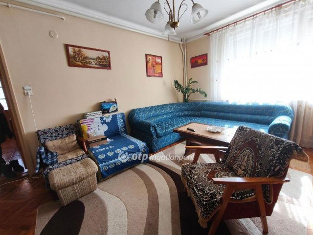 Eladó családi ház, Kiszomboron 55 M Ft, 6 szobás