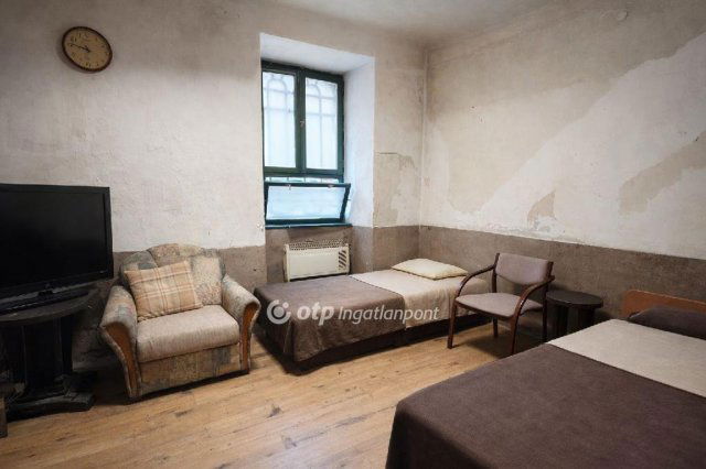 Eladó téglalakás, Budapesten, VI. kerületben 76 M Ft, 3+1 szobás