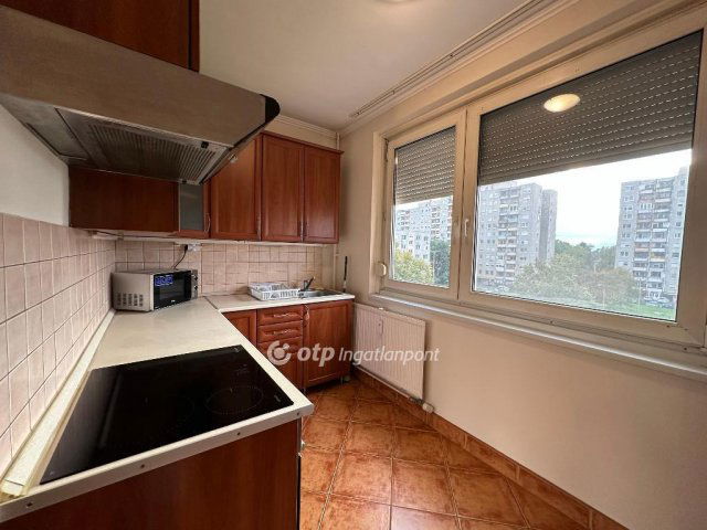 Eladó panellakás, Nyíregyházán 43.99 M Ft, 2 szobás