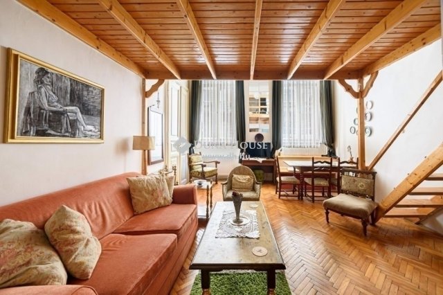 Eladó téglalakás, Budapesten, VI. kerületben 70.8 M Ft, 2 szobás