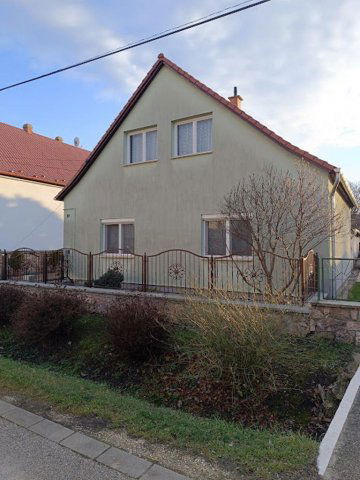 Eladó családi ház, Tarjánon 79.99 M Ft, 3 szobás