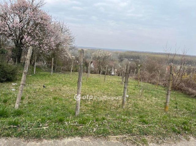 Eladó telek, Szekszárdon 5.5 M Ft / költözzbe.hu