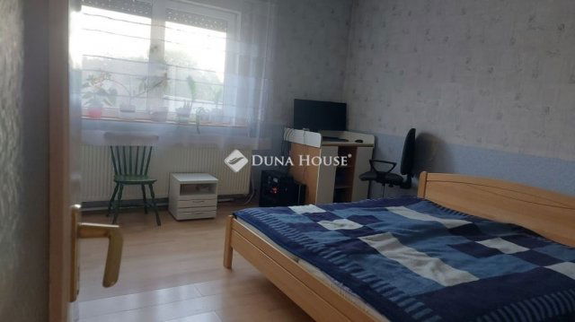 Eladó családi ház, Turán 45 M Ft, 3 szobás