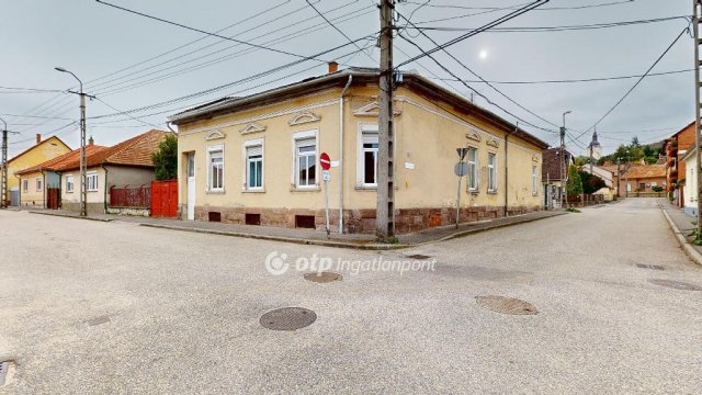 Eladó családi ház, Sátoraljaújhelyen 18 M Ft, 3+1 szobás