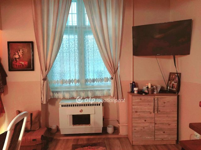 Eladó téglalakás, Budapesten, VIII. kerületben 39.9 M Ft