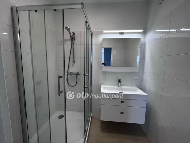 Eladó téglalakás, Zalaegerszegen 53 M Ft, 2 szobás