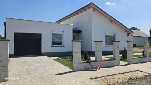 Eladó családi ház, Sződön 173.2 M Ft, 4 szobás