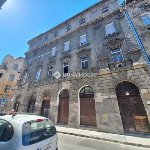 Eladó téglalakás, Budapesten, VIII. kerületben 53.9 M Ft