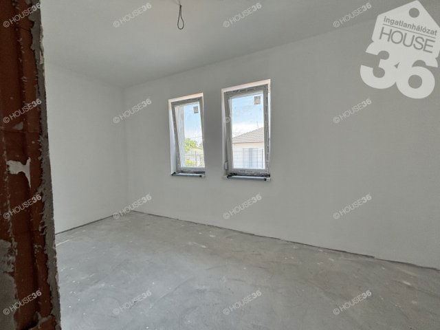 Eladó ikerház, Kecskeméten 69 M Ft, 4 szobás