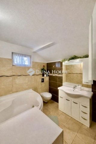 Eladó családi ház, Budapesten, XVIII. kerületben 145 M Ft