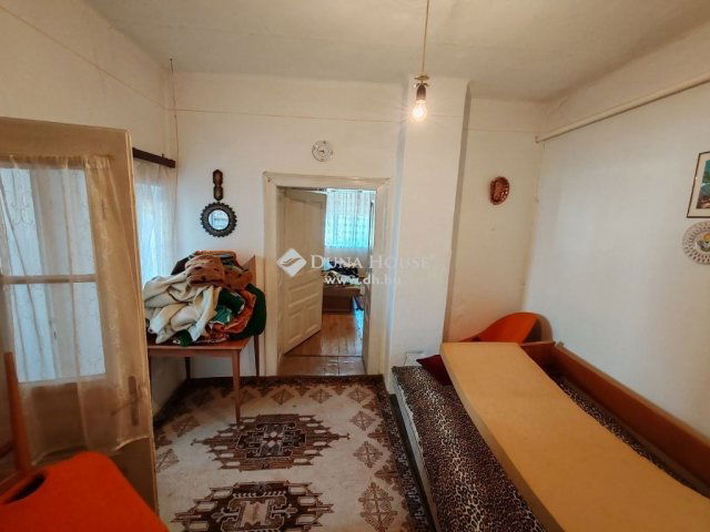Eladó családi ház, Csákváron 44 M Ft, 3 szobás
