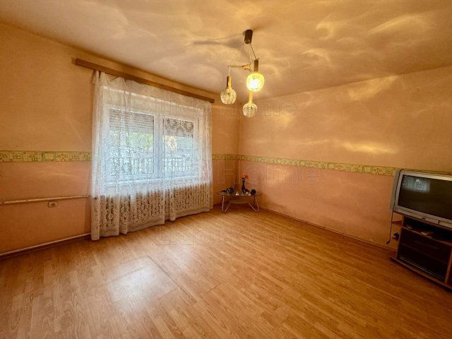 Eladó családi ház, Mezőszentgyörgyön 29.9 M Ft, 2 szobás