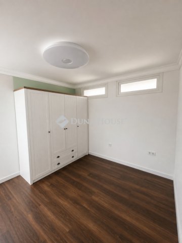 Eladó téglalakás, Budapesten, II. kerületben 89.9 M Ft, 3 szobás