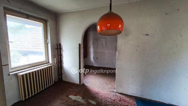Eladó családi ház, Budapesten, XVI. kerületben 81.5 M Ft