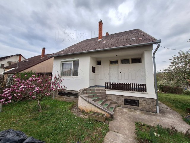 Eladó családi ház, Kaposváron 65.9 M Ft, 5 szobás