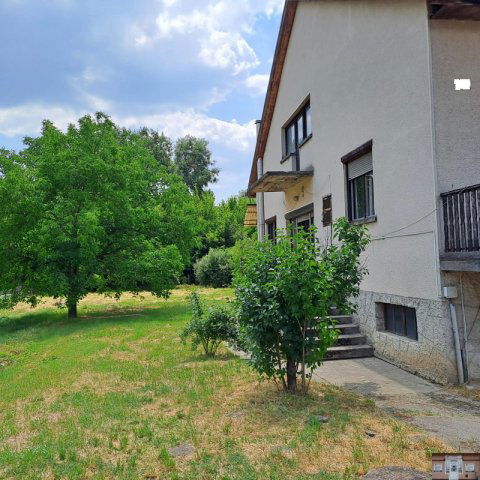 Eladó családi ház, Bényén 42.99 M Ft, 4 szobás