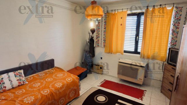 Eladó családi ház, Sándorfalván 67 M Ft, 6 szobás