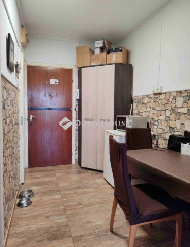 Eladó panellakás, Kecskeméten 29.9 M Ft, 1 szobás