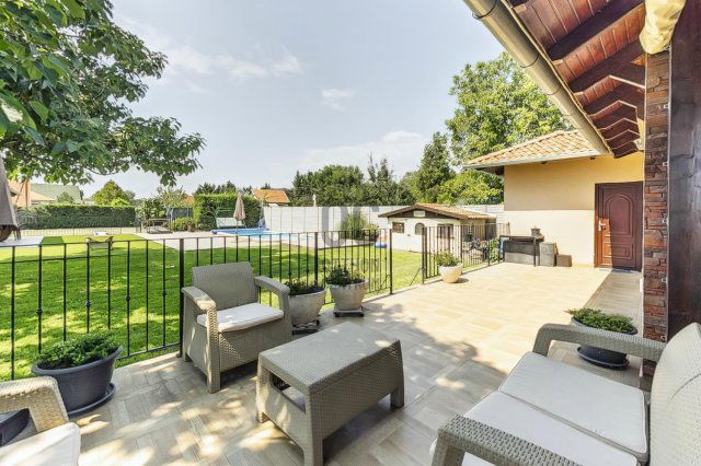 Eladó családi ház, Szigetszentmiklóson 139 M Ft, 4 szobás
