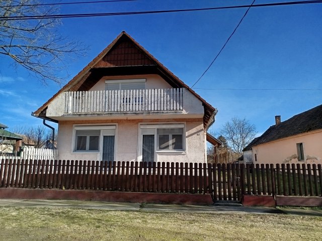 Eladó családi ház, Darányban 40 M Ft, 5 szobás
