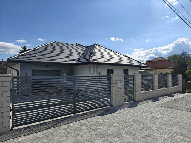 Eladó családi ház, Sződligeten 234 M Ft, 4 szobás