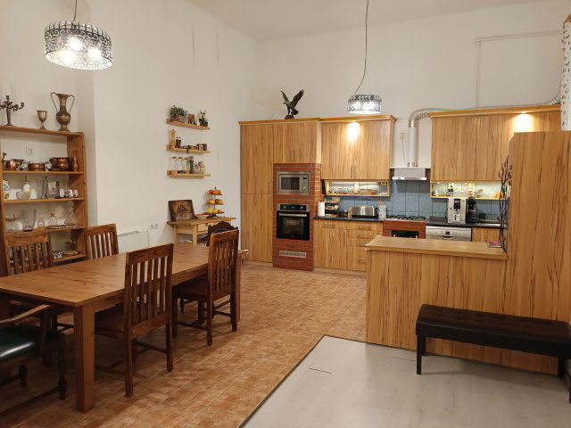 Eladó téglalakás, Budapesten, VI. kerületben 129.9 M Ft