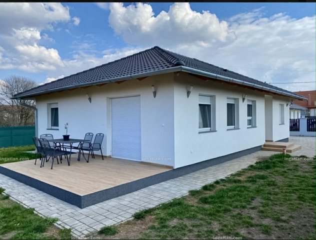 Eladó családi ház, Tökölön 118.7 M Ft, 3 szobás