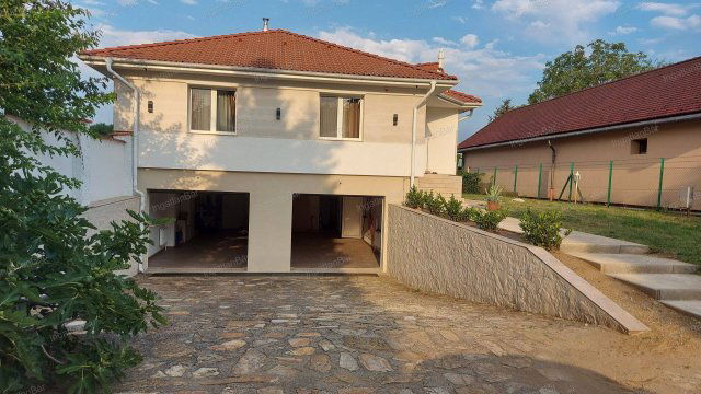 Eladó családi ház, Nyíregyházán 149.9 M Ft, 4 szobás