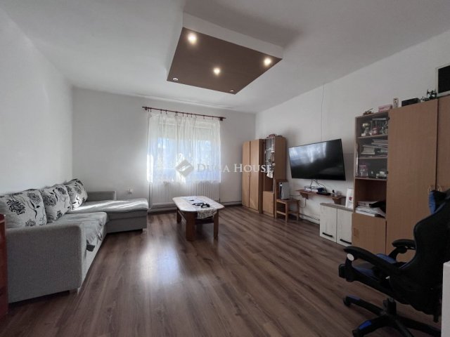 Eladó családi ház, Tiszaszőlősön 28 M Ft, 3 szobás