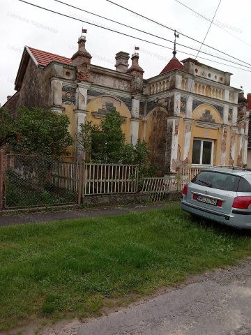 Eladó családi ház, Paton 28 M Ft, 9 szobás