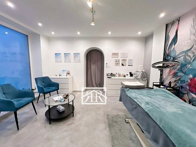 Kiadó üzlethelyiség, Deszken, Alkotmány utcában 130 E Ft / hó