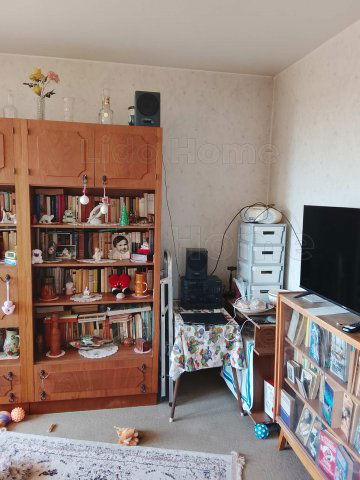 Eladó panellakás, Tatabányán 38.5 M Ft, 4 szobás